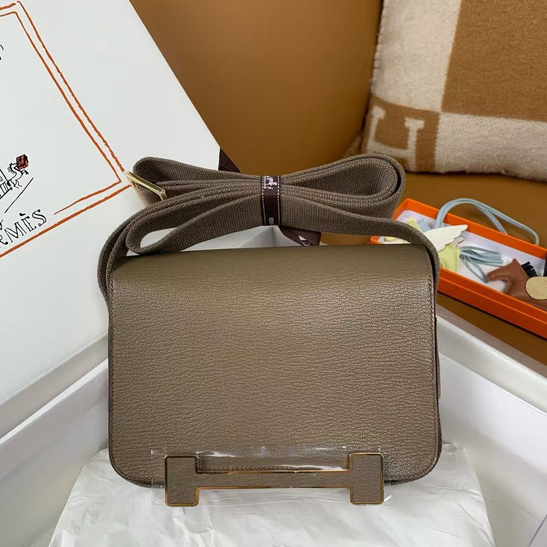 Hermes Clutch Bags