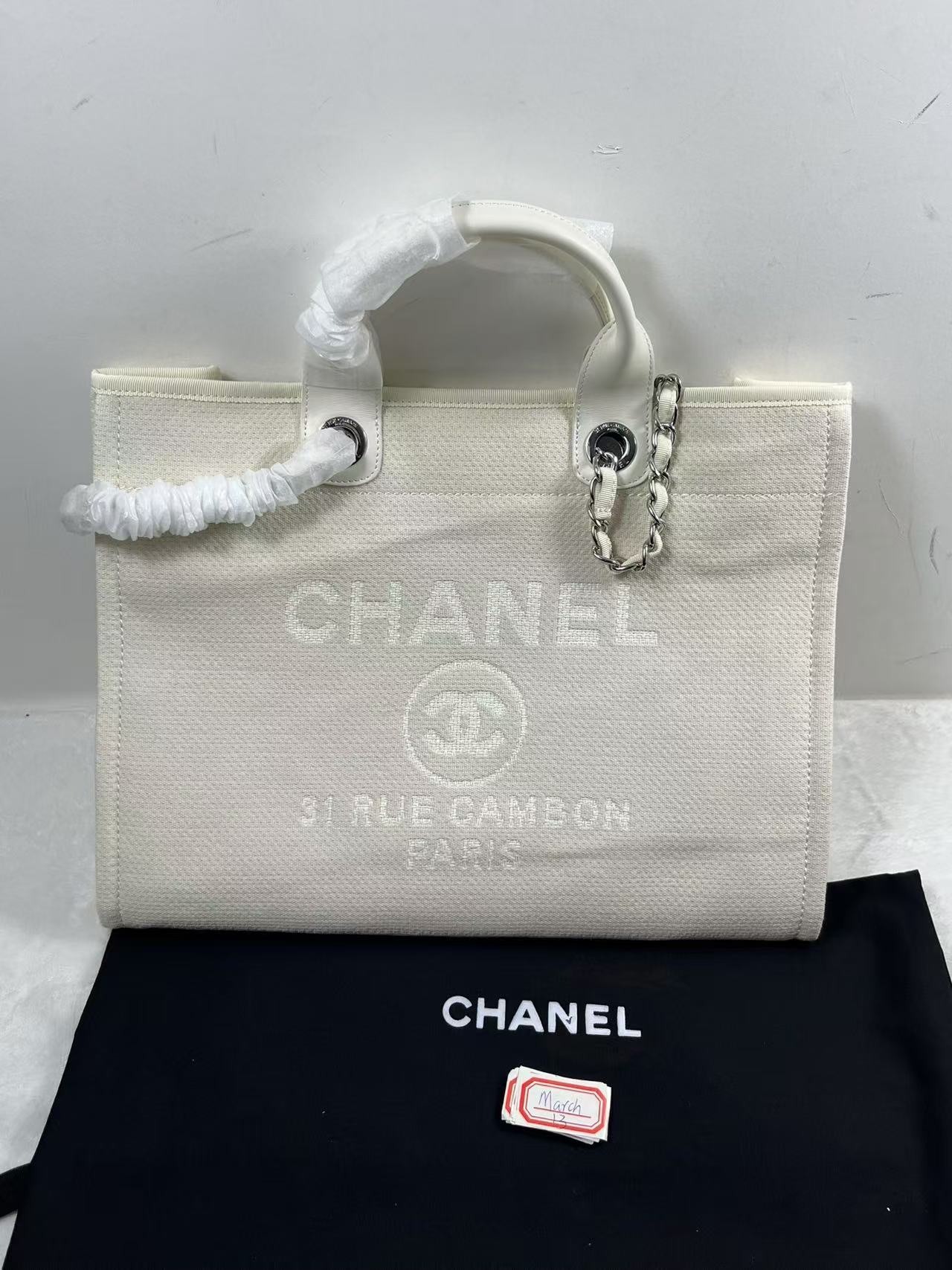 ABQ CHANEL - Mixed Fibers Deauville Tote White