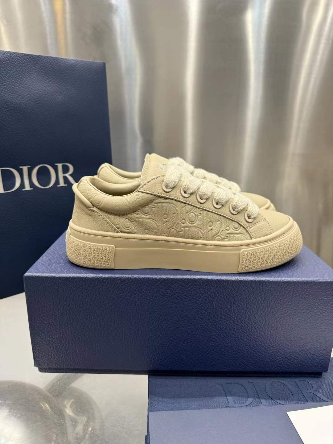 ABF Christian Dior B33 Spin Sneaker Blue Denim with Blue and Beige Raffia-Effect Dior Oblique Denim