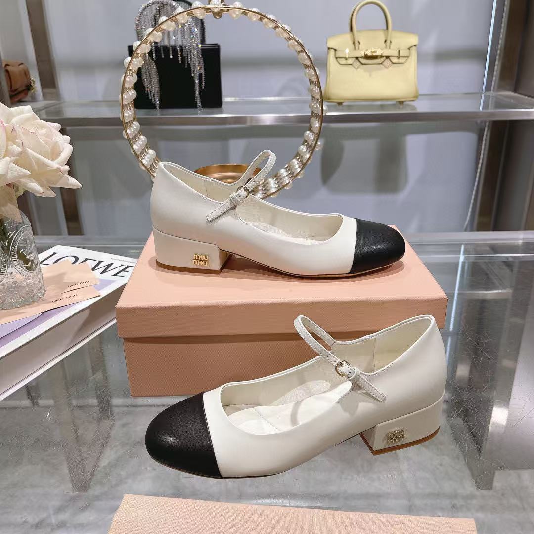ABF Miu Miu 40mm leather pumps