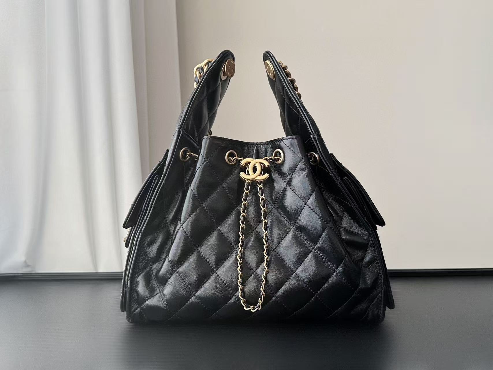 Chanel 25 Small Handbag black Size 22x31cm