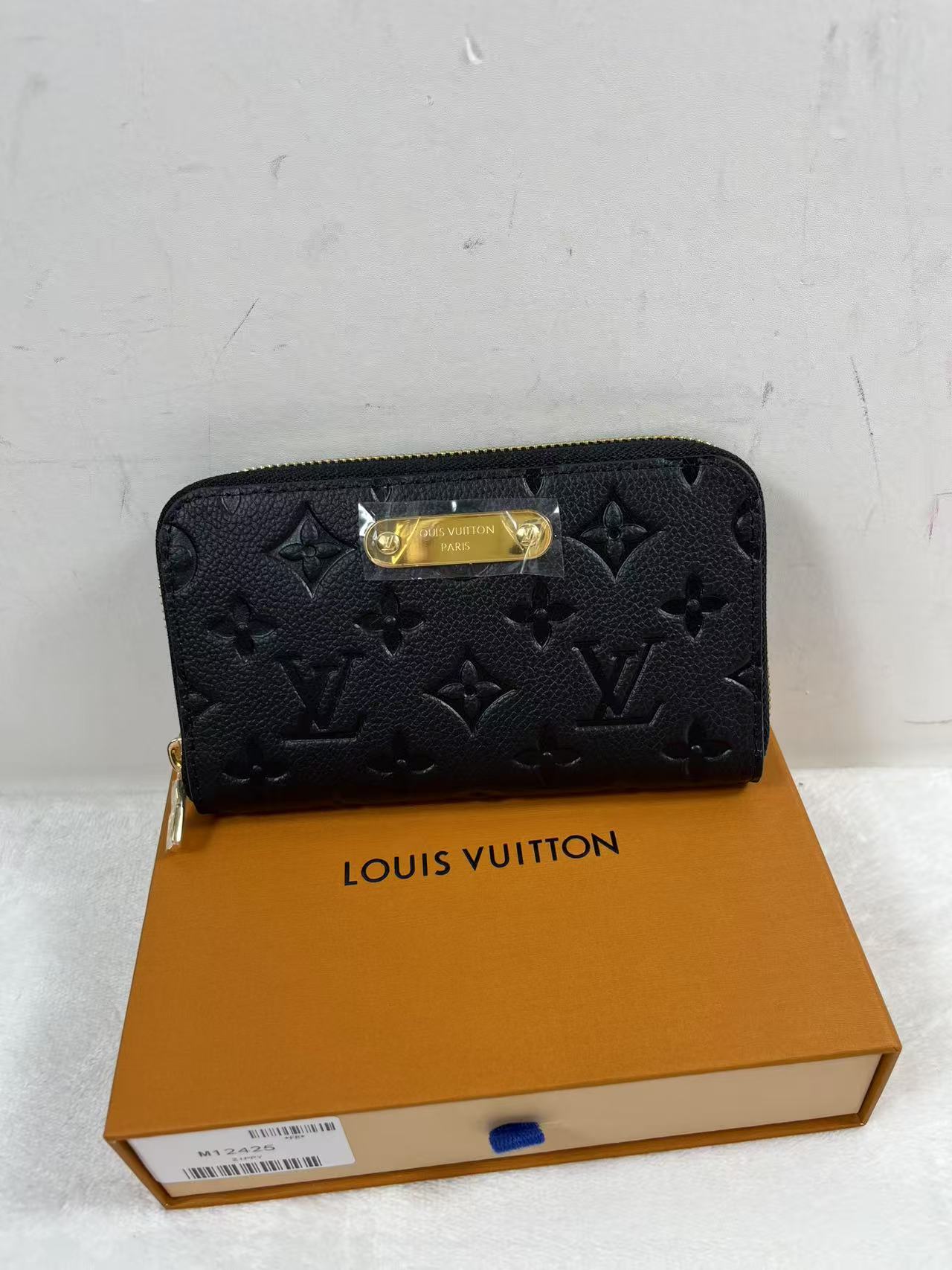8 May ABQ LV BRAND WALLET