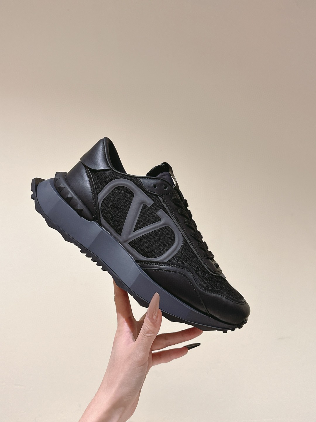 16 May ABF Valentino VLogo Netrunner Sneakers