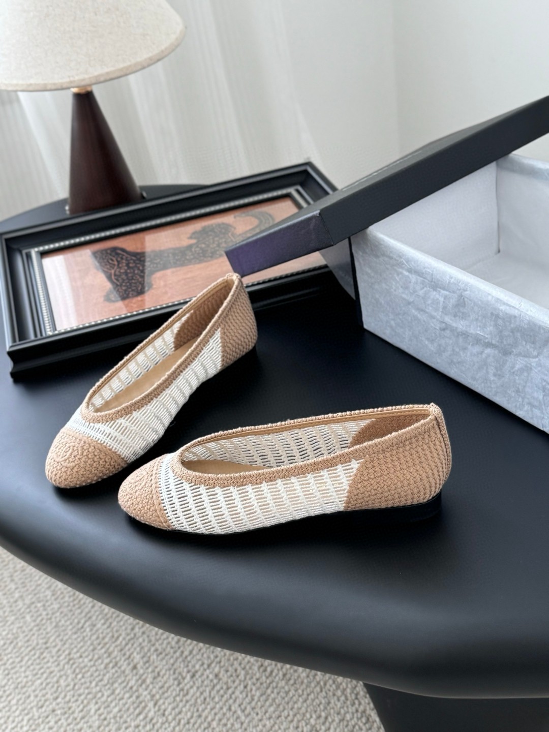 31 May ABF Chanel Ballet flats - Raffia, black & beige