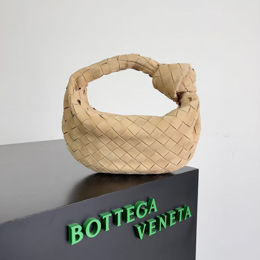 2 Jun ABF Bottega Veneta: Beige Mini Jodie Bag