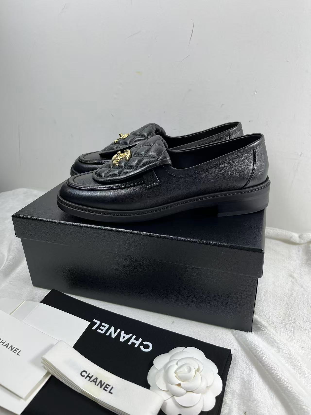5 Jun ABQ  Chanel REV Black Flap Turnlock CC Logo Flat Loafer