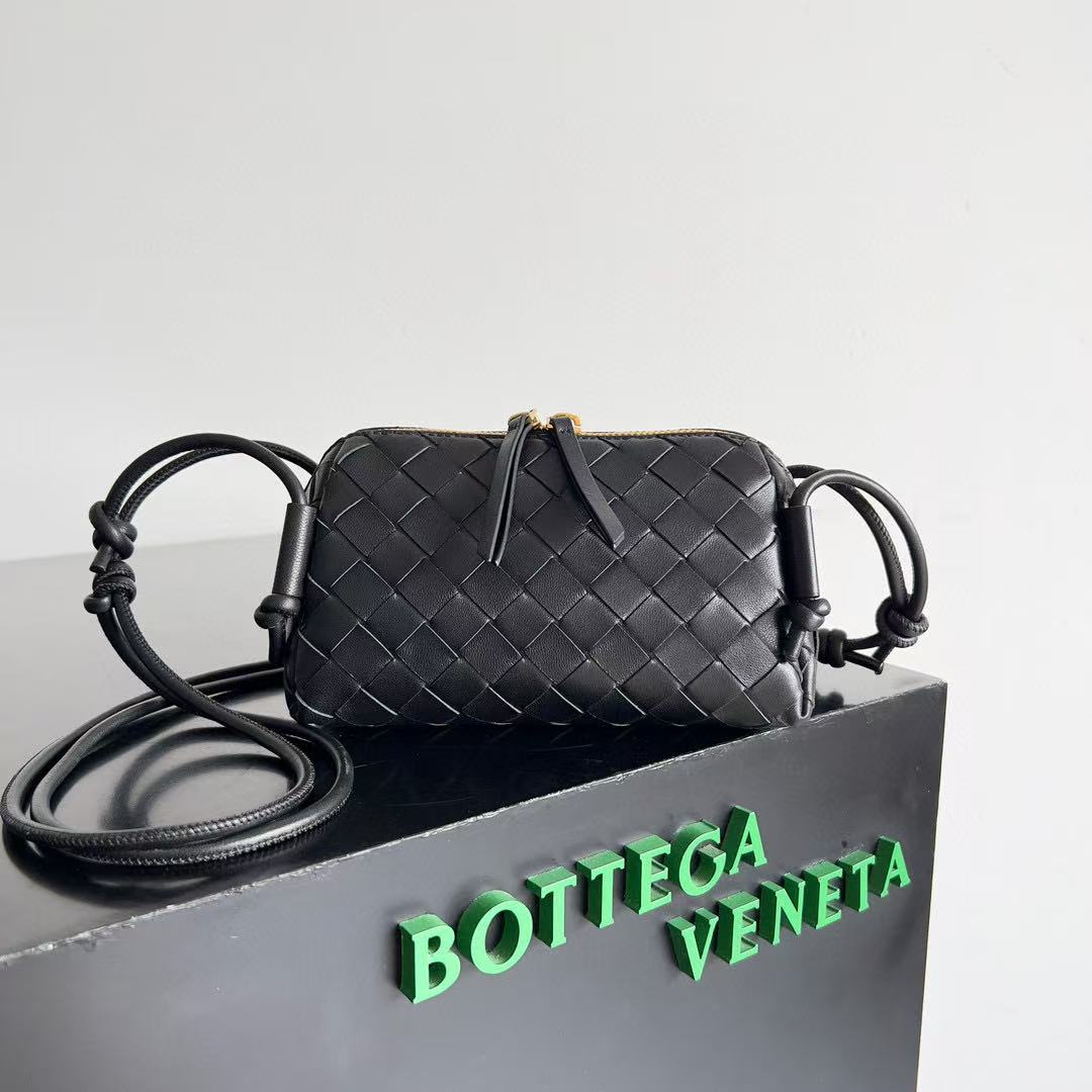 16 Jun ABF Bottega veneta Concert Pouch bag