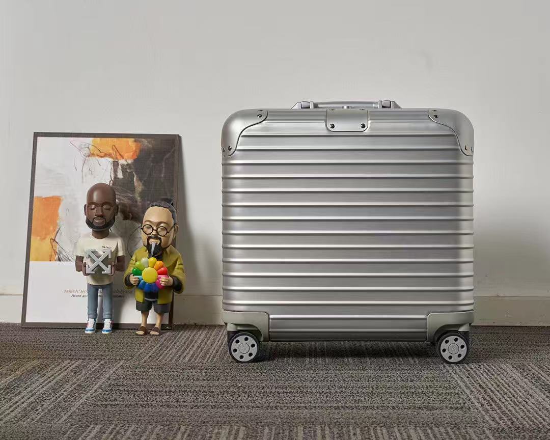 19 Jun ABF  Rimowa Aluminium Stool - Silver