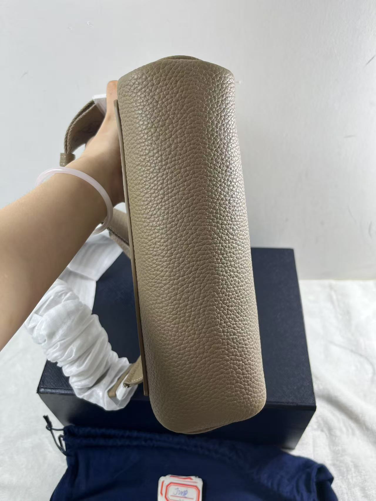 product-thumbnail