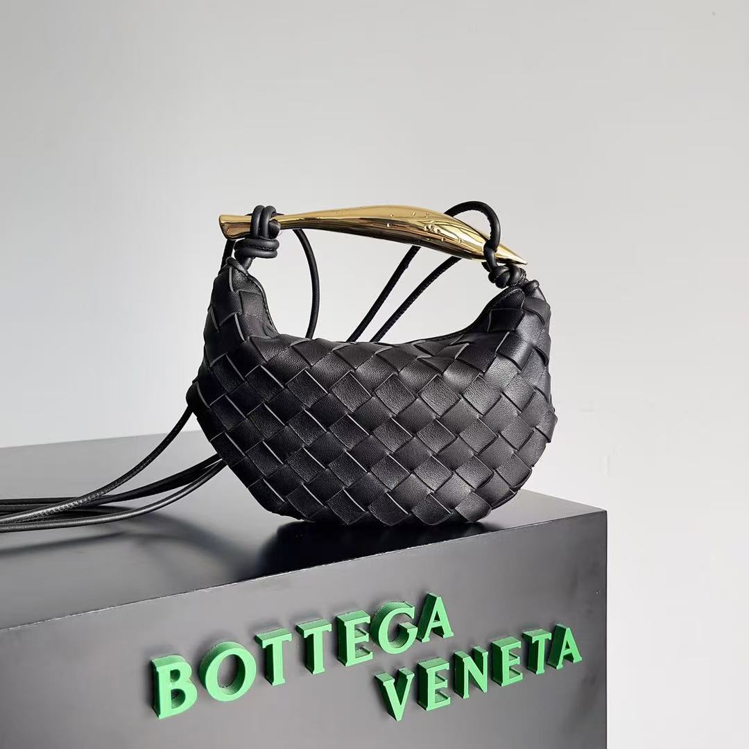 Bottega Veneta Women's Baby Sardine crossbody bag in Black