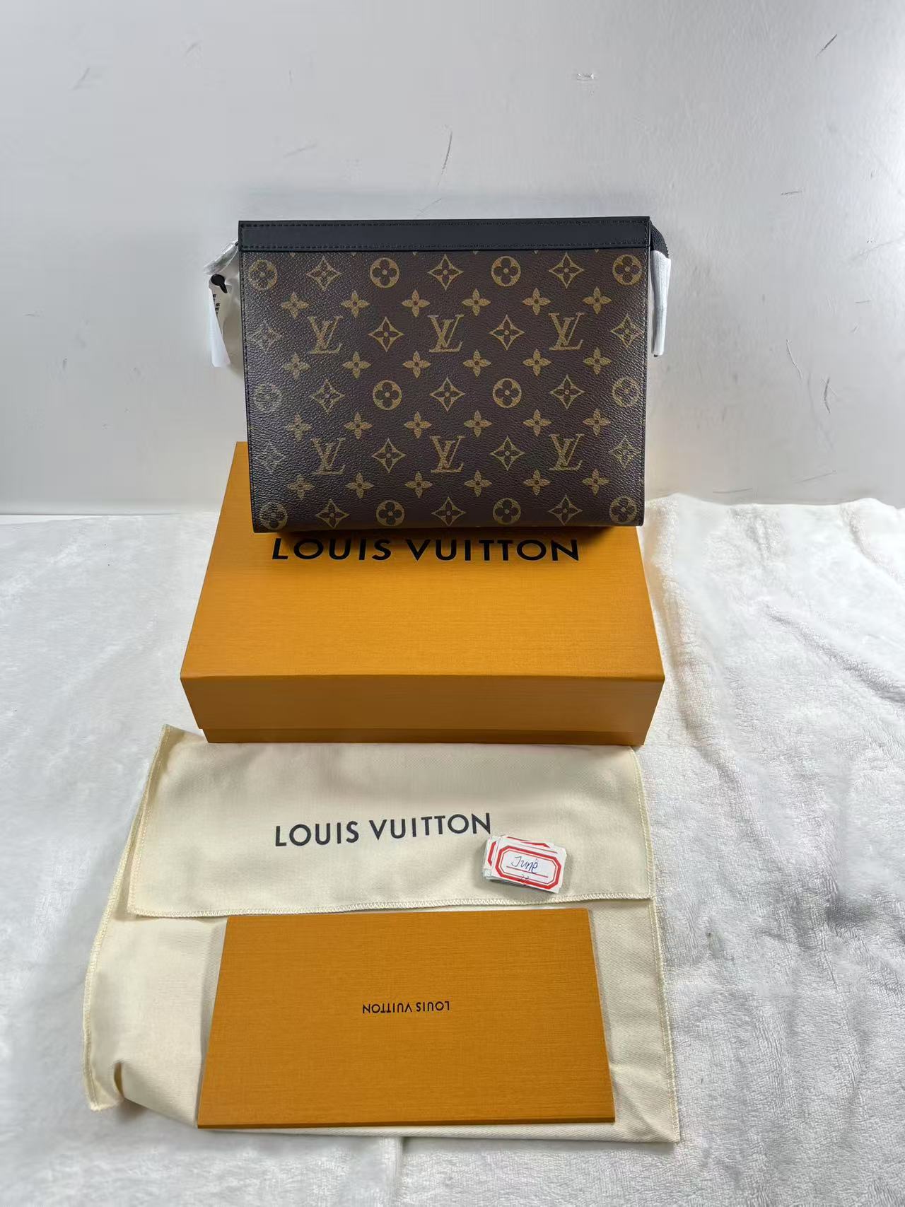 LV pochette voyage MM monogram brown + Black