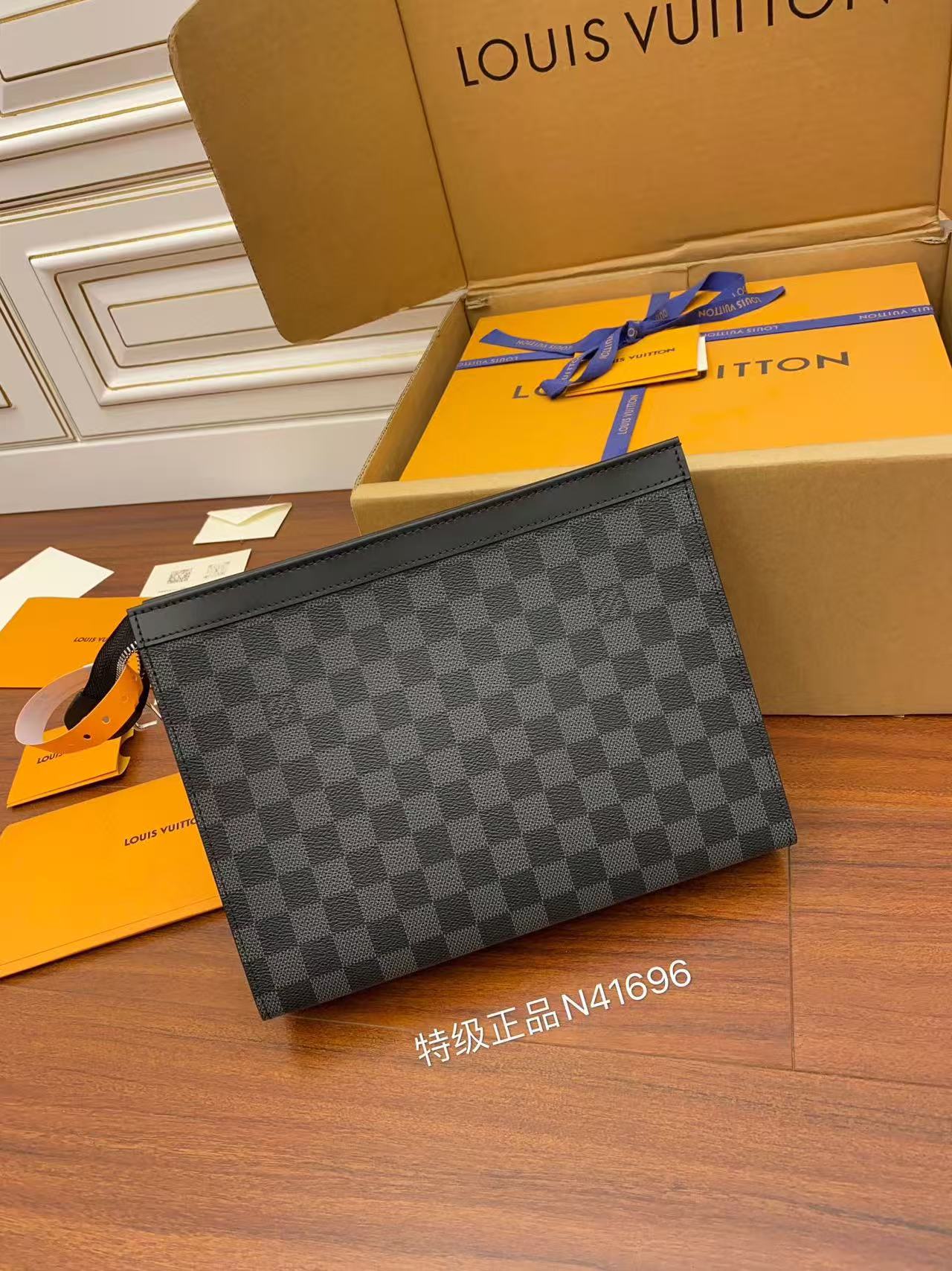 27 June ABF LV Pochette Voyage