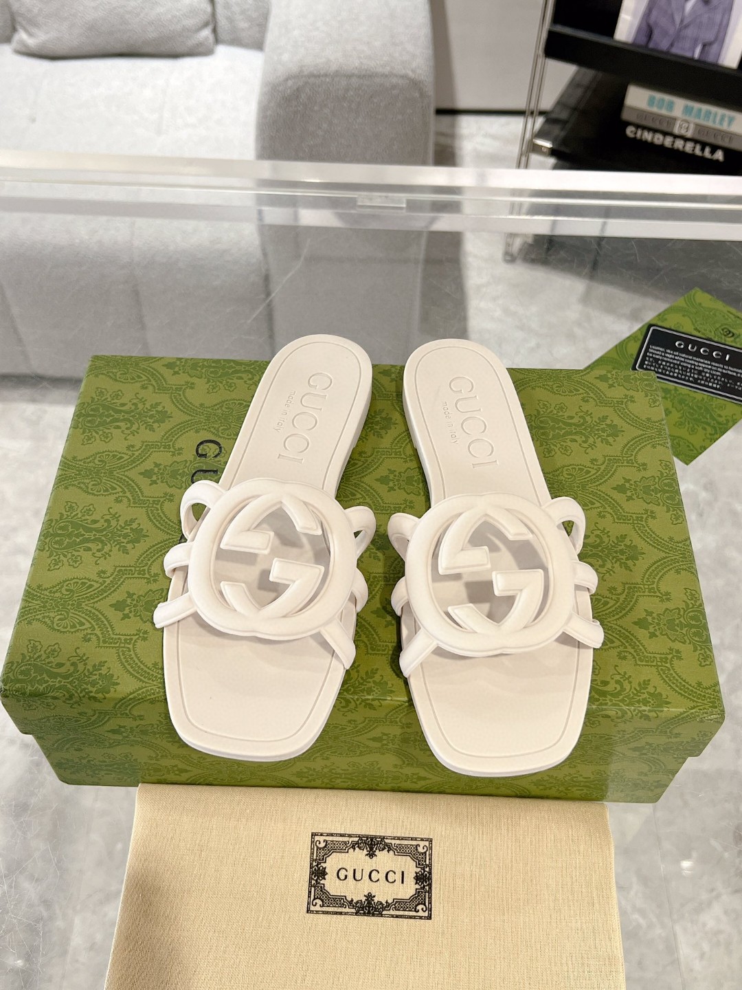 Gucci Women's Interlocking G slide sandal - Monique Sandal