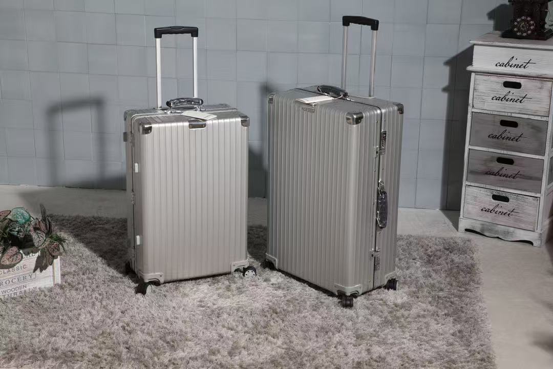 10 July ABF Rimowa Trolley