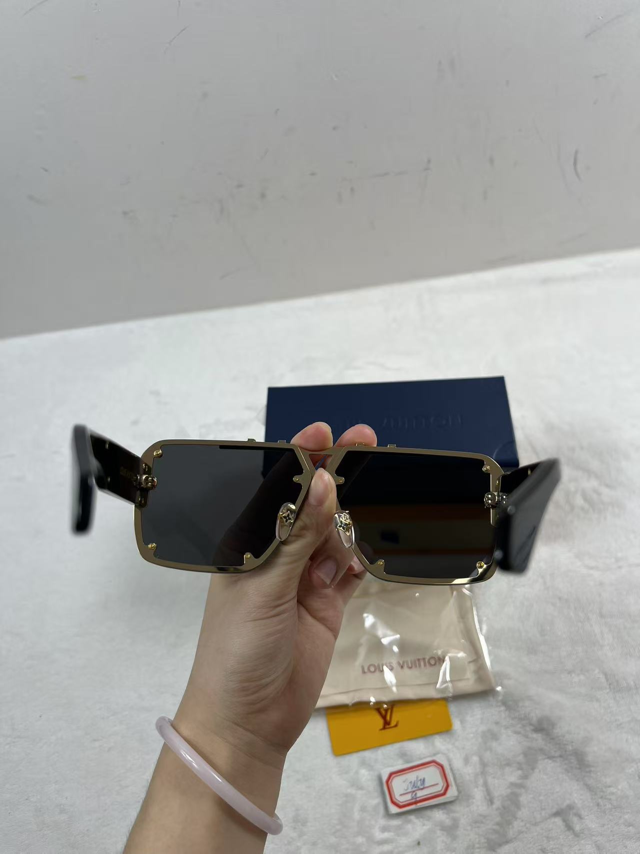 product-thumbnail