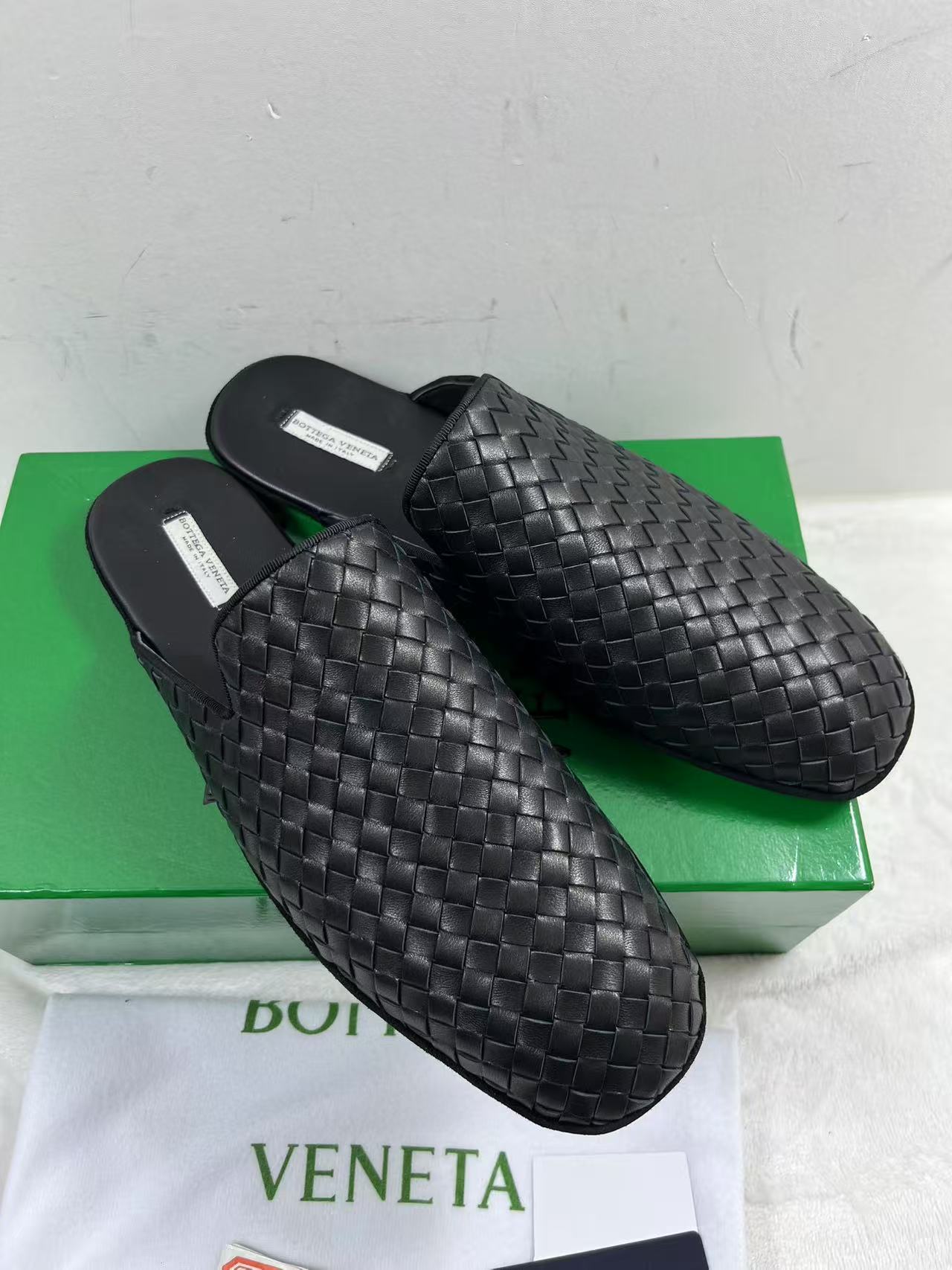 10 July ABQ Bottega Veneta  Checked Pattern Slip-On Mules Sandals