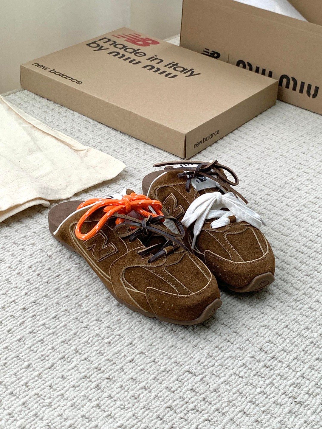 Miu Miu New Balance Women's x Miu Miu 530 Sneakers size EU39 womens- New Balance Cinnamon