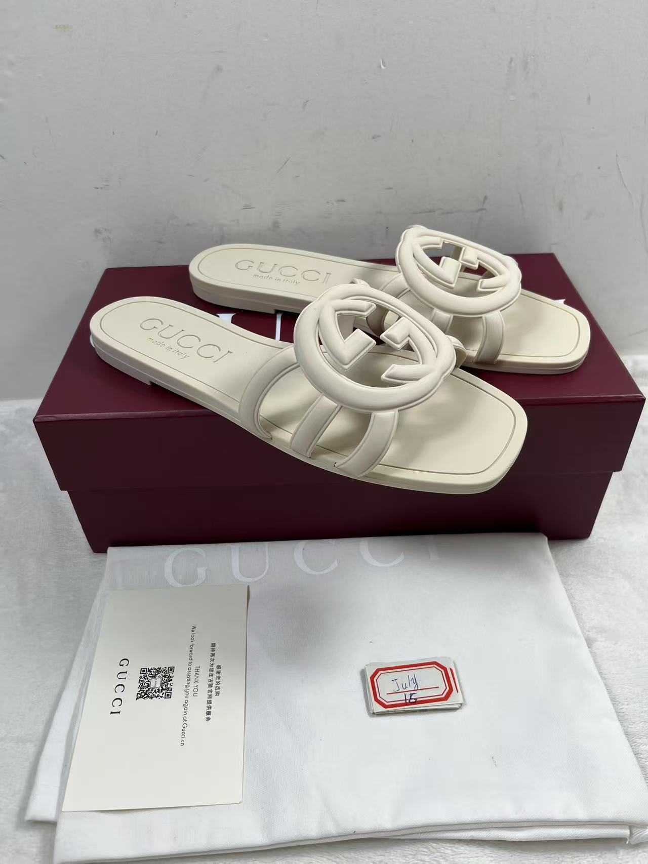 Loewe Petal Anagram slide in soft calfskin White