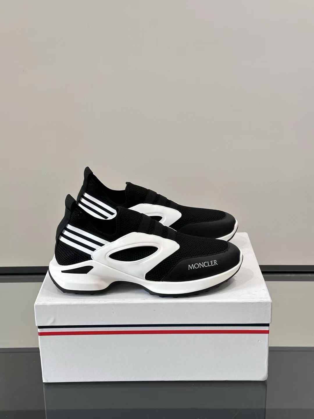 Moncler Shoes Black