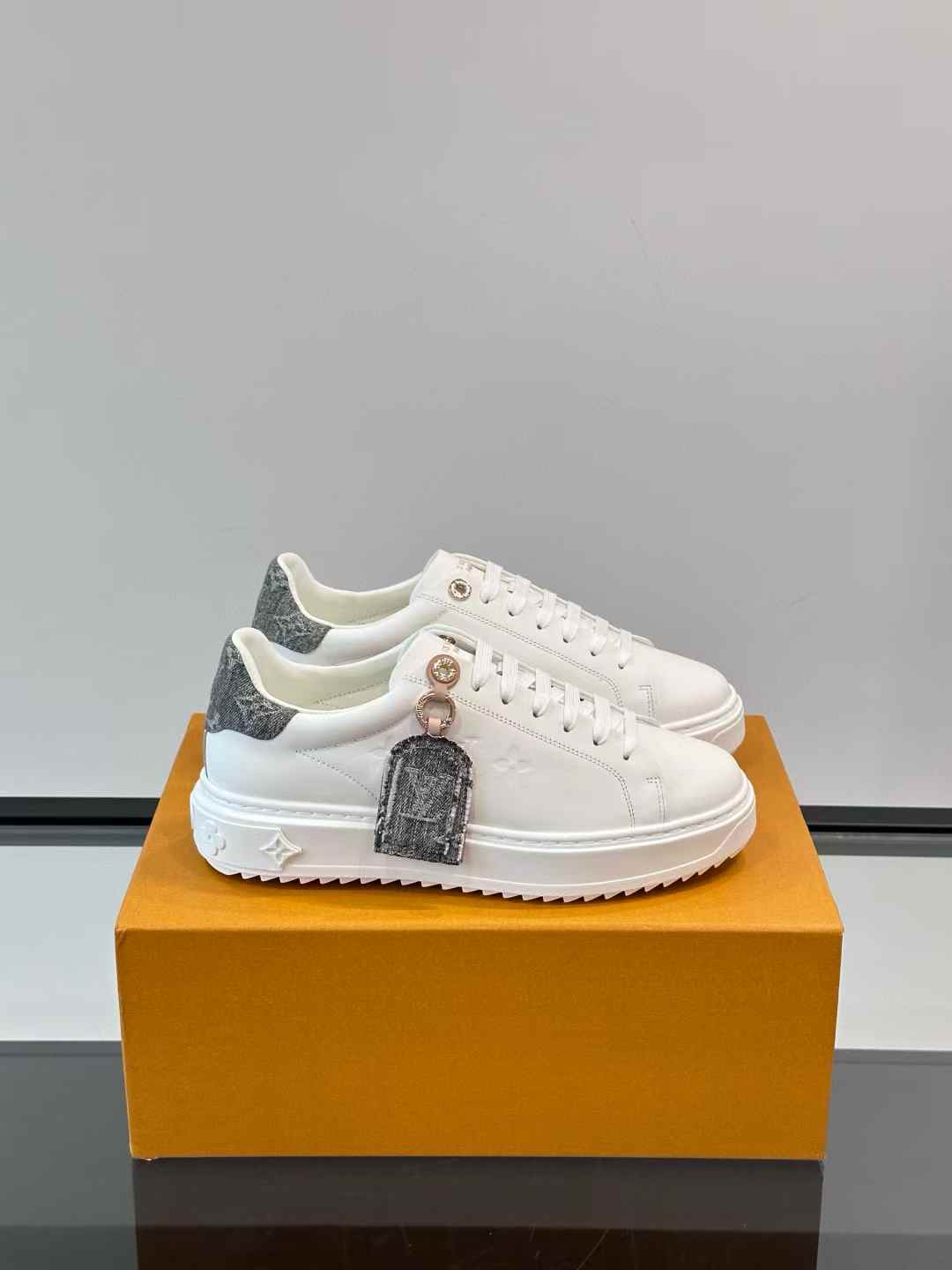 LV Shoes white Men