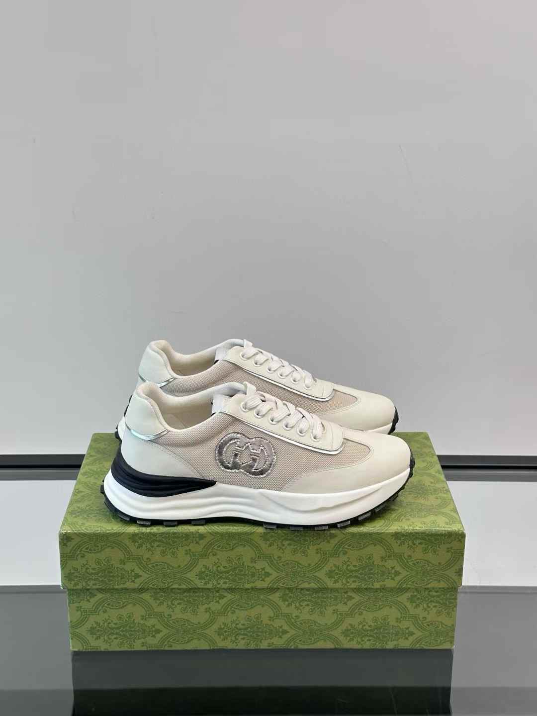 Gucci Sneakers