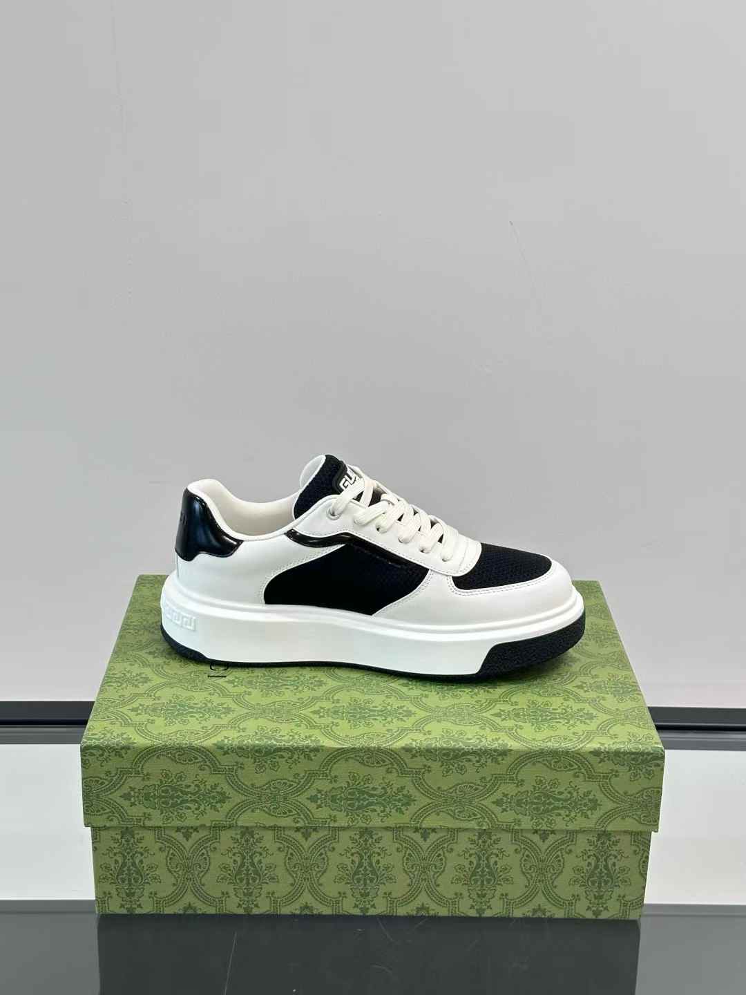 Gucci Sneakers White