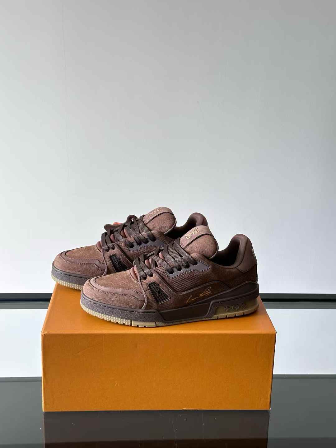 LV Sneaker Brown