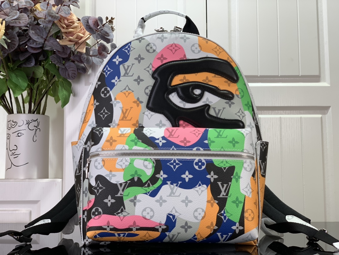 LV M46680 Discovery Backpack PM
