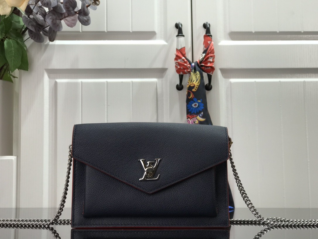 LV MYLOCKME CHAIN POCHETTE34 Black