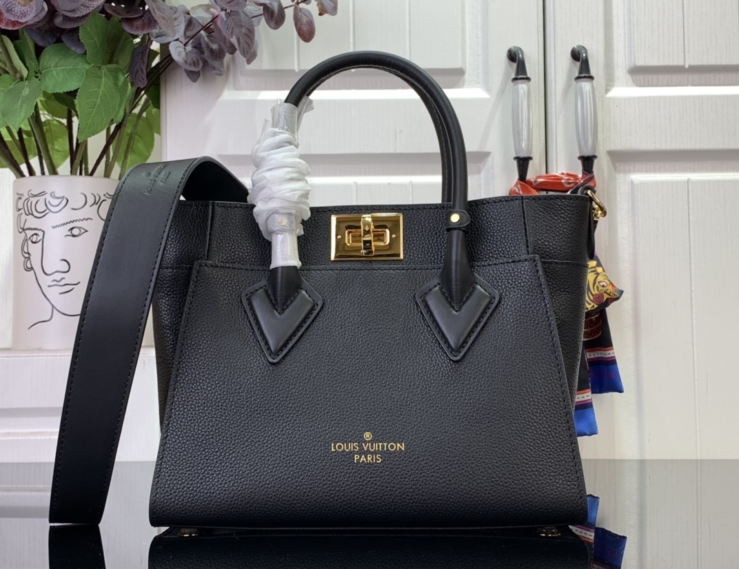 LV On My Side Black