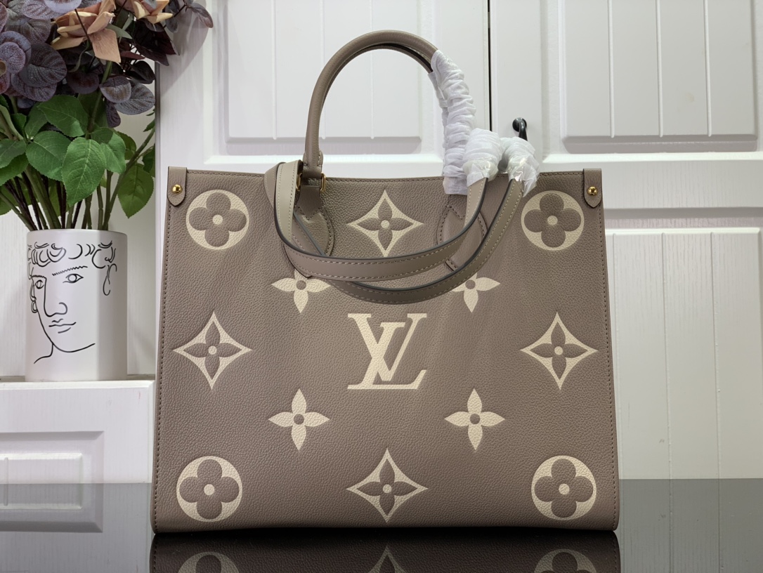 LV OnTheGo MM Tote Bag