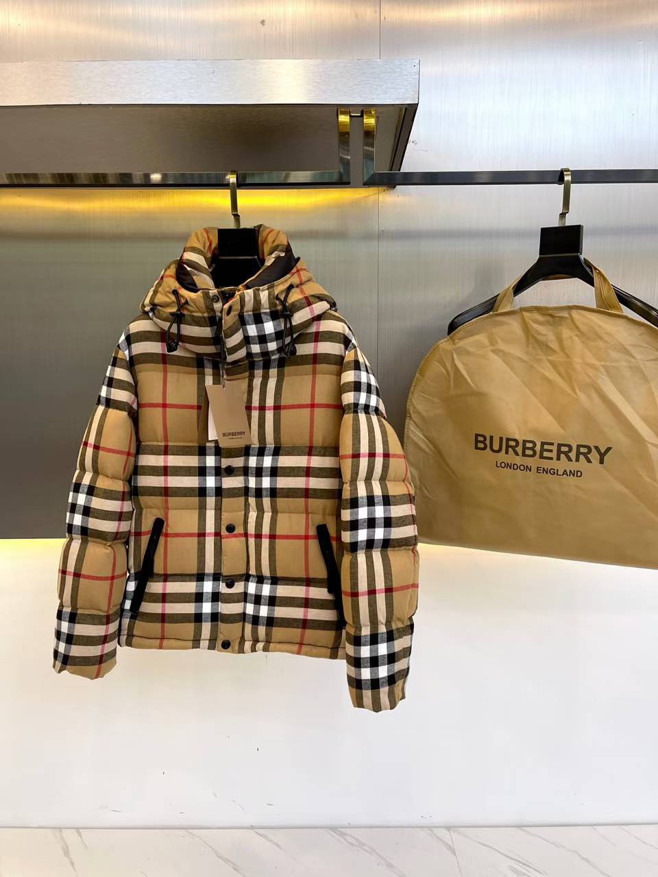 Burrberry Jacket Check Hooded Puffer Jacket