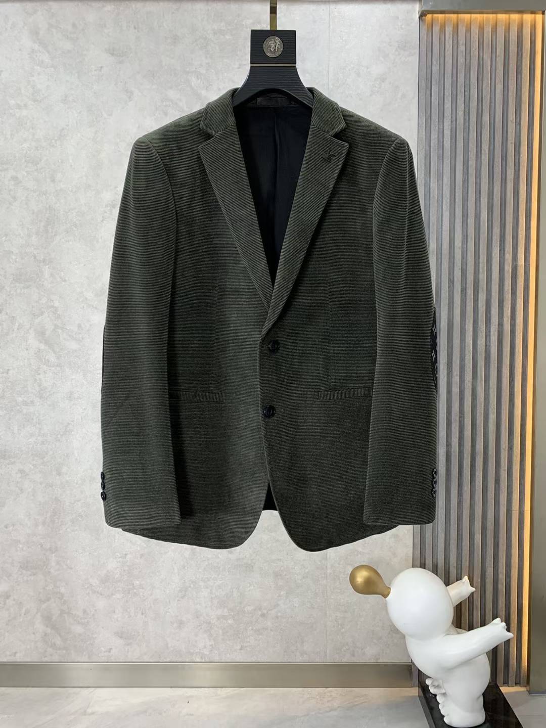 LV Coat Balck