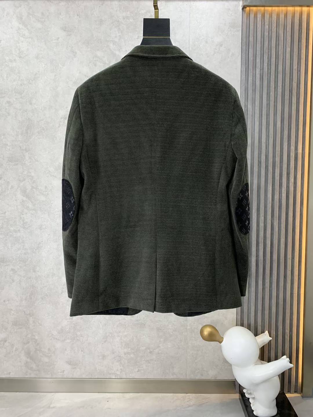 LV Coat Balck