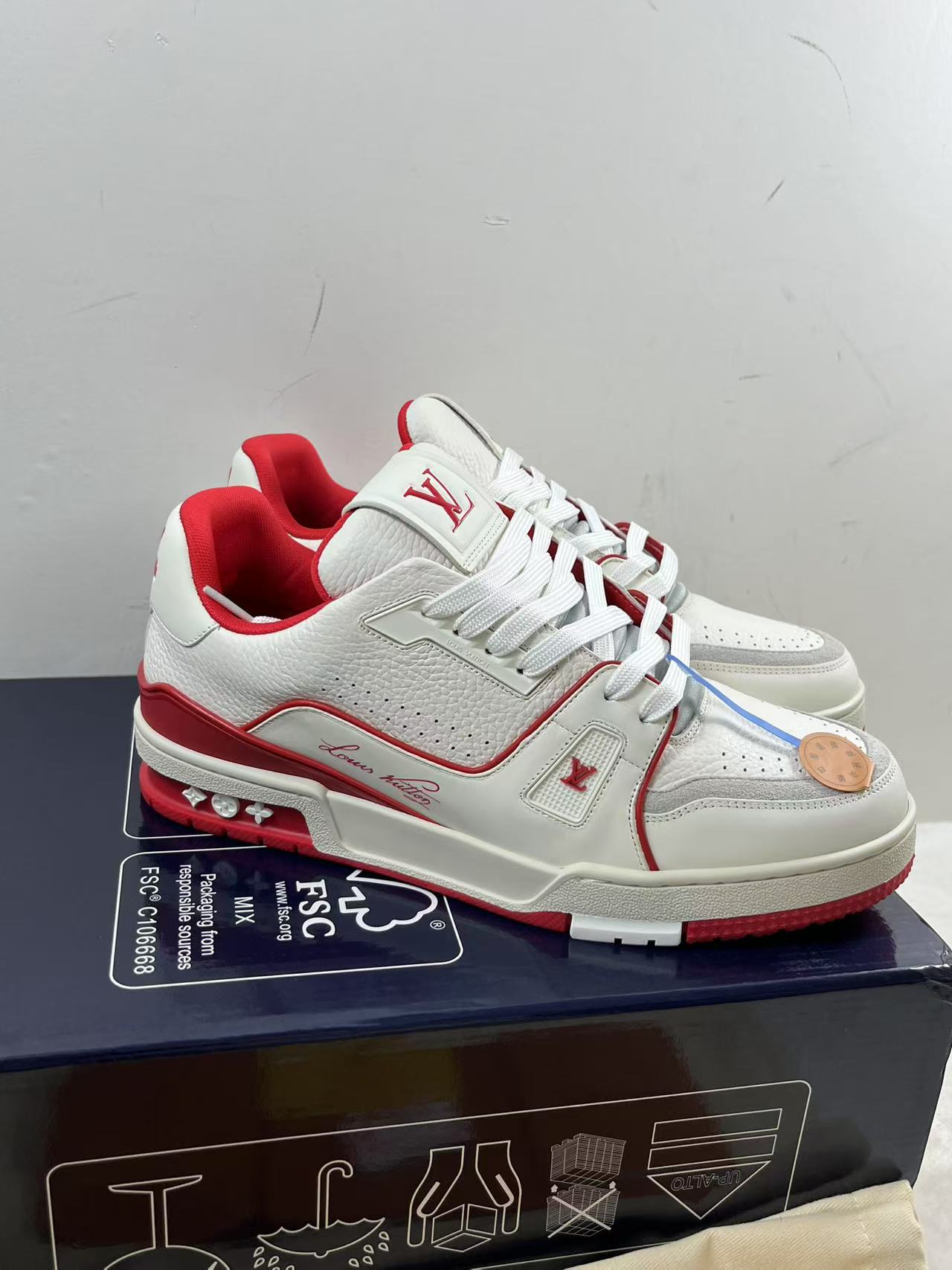 LV Trainer 54 Signature White red