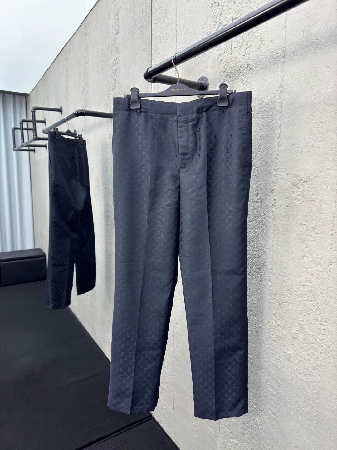 LV Pant