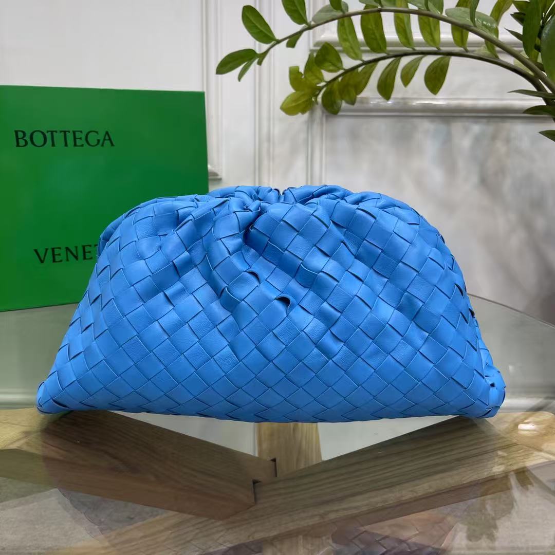 Bottega Veneta Mini Pouch Intrecciato Crossbody Bag In Swimming Pool