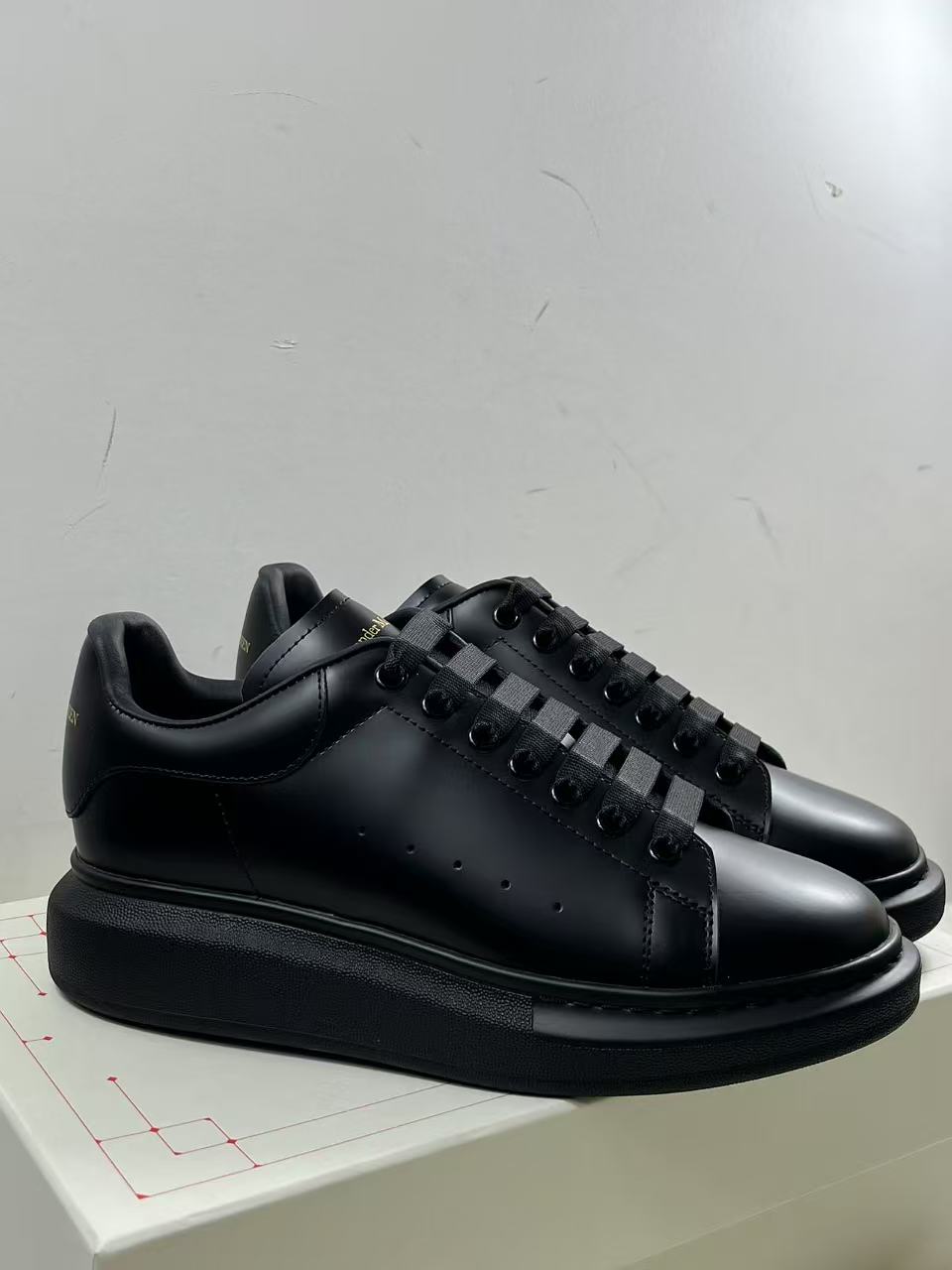 Alexander McQueen Leather Oversized Black Sneakers size EU42 mens