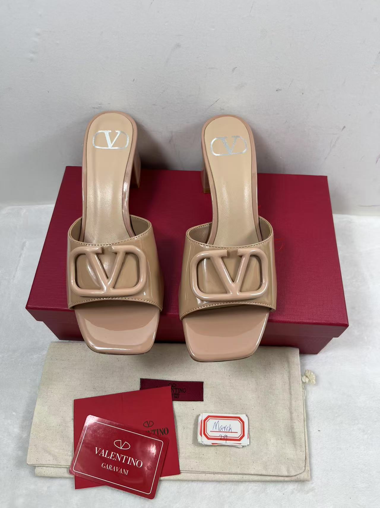 ABQ Valentino Garavani VLogo Signature Sandal