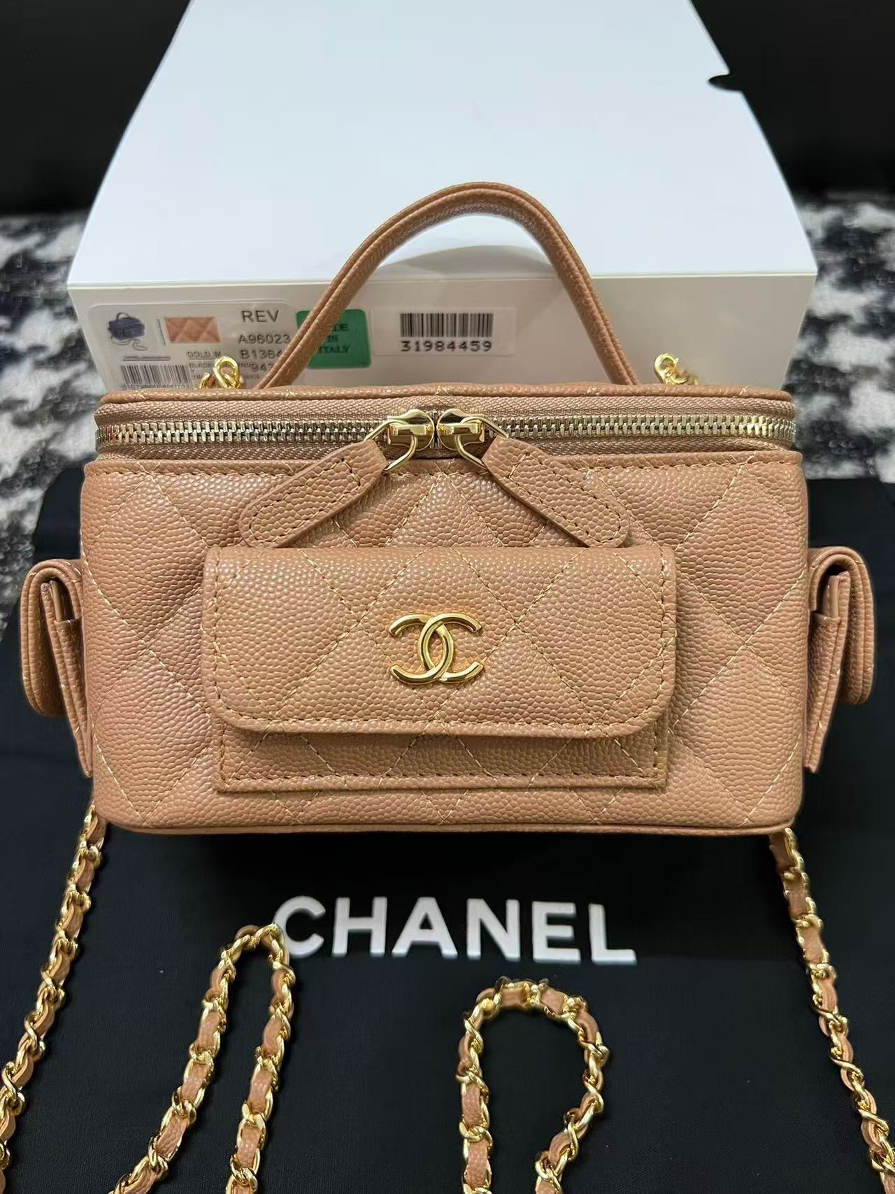ABF CHANEL VANITY POLLY POCKETS