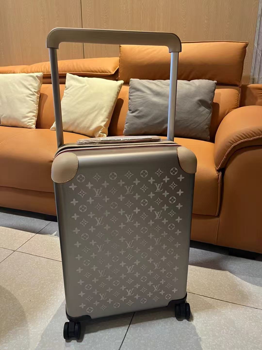 LV Horizon 55 Titanium Luggage Trolley bag