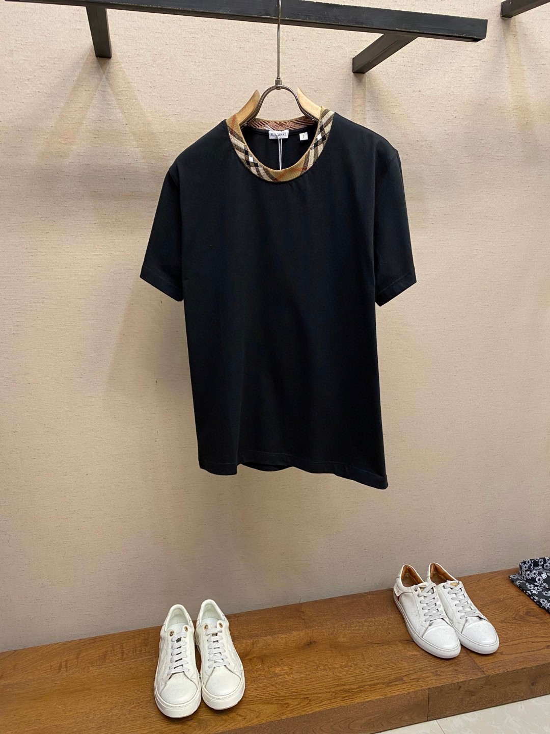 BURBERRY CHECK-TRIMMED CREWNECK Black T-SHIRT