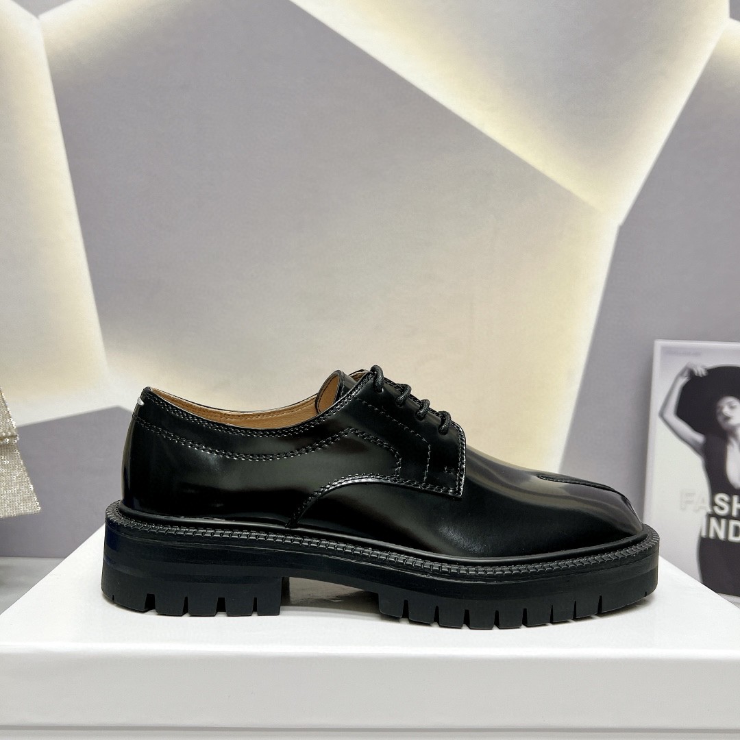 Maison Margiela Tabi lace-up derby Black Loafer size EU42 mens