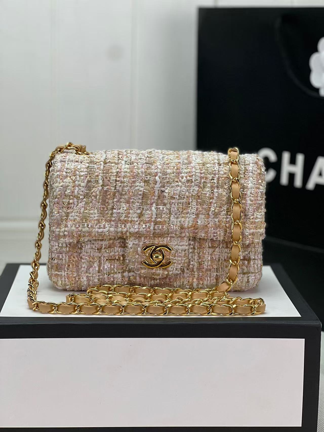 CHANEL 20cm tweed CC logo shoulder bag