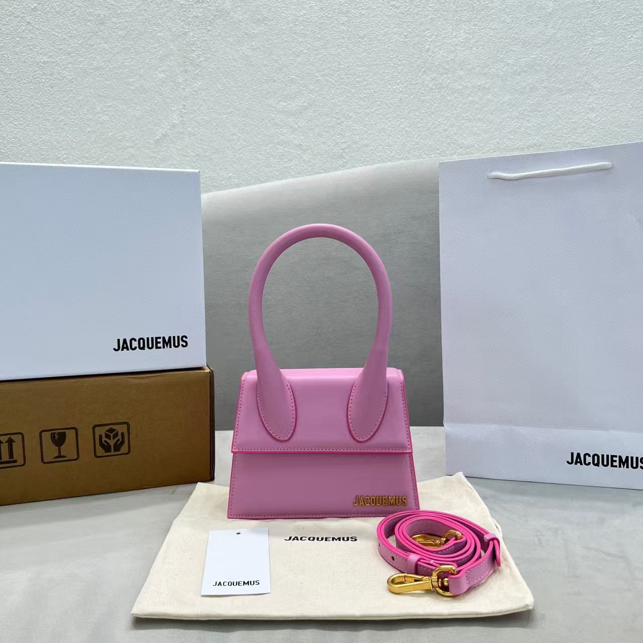 2 Jun ABF Jacquemus Le Chiquito moyen Light Pink
