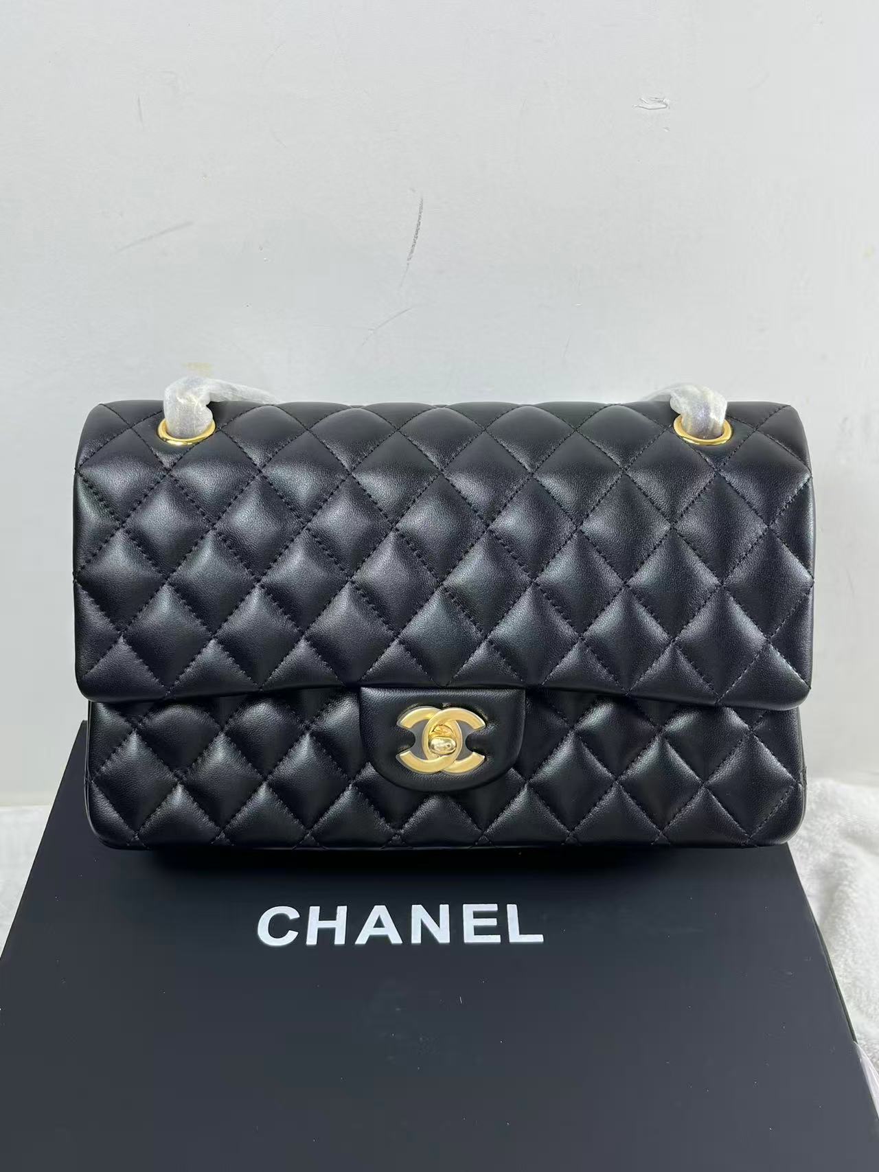 2 Jun ABQ Chanel Medium Classic Flap Bag Lambskin Shoulder Bag