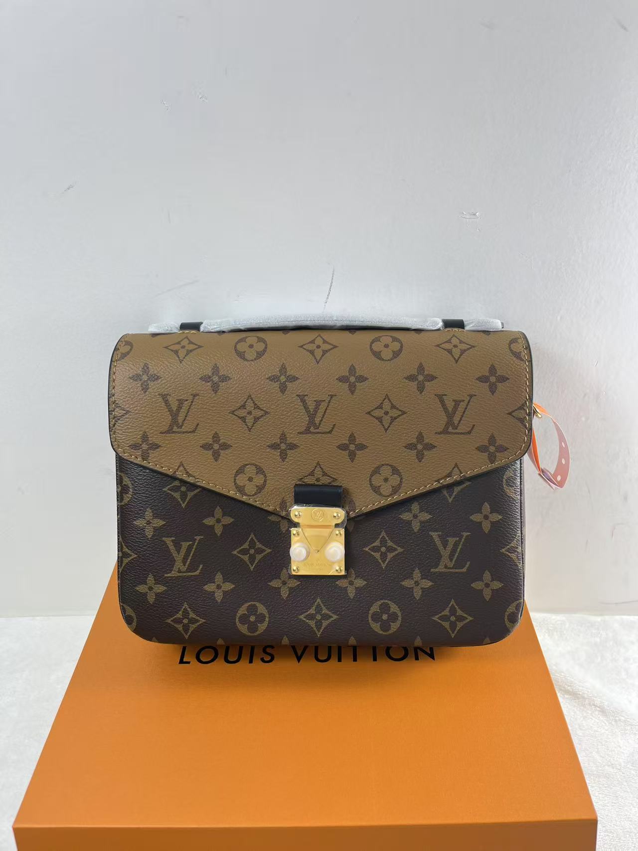12 June ABQ LV Metis Reverse Brown ref.85621 - Joli Closet