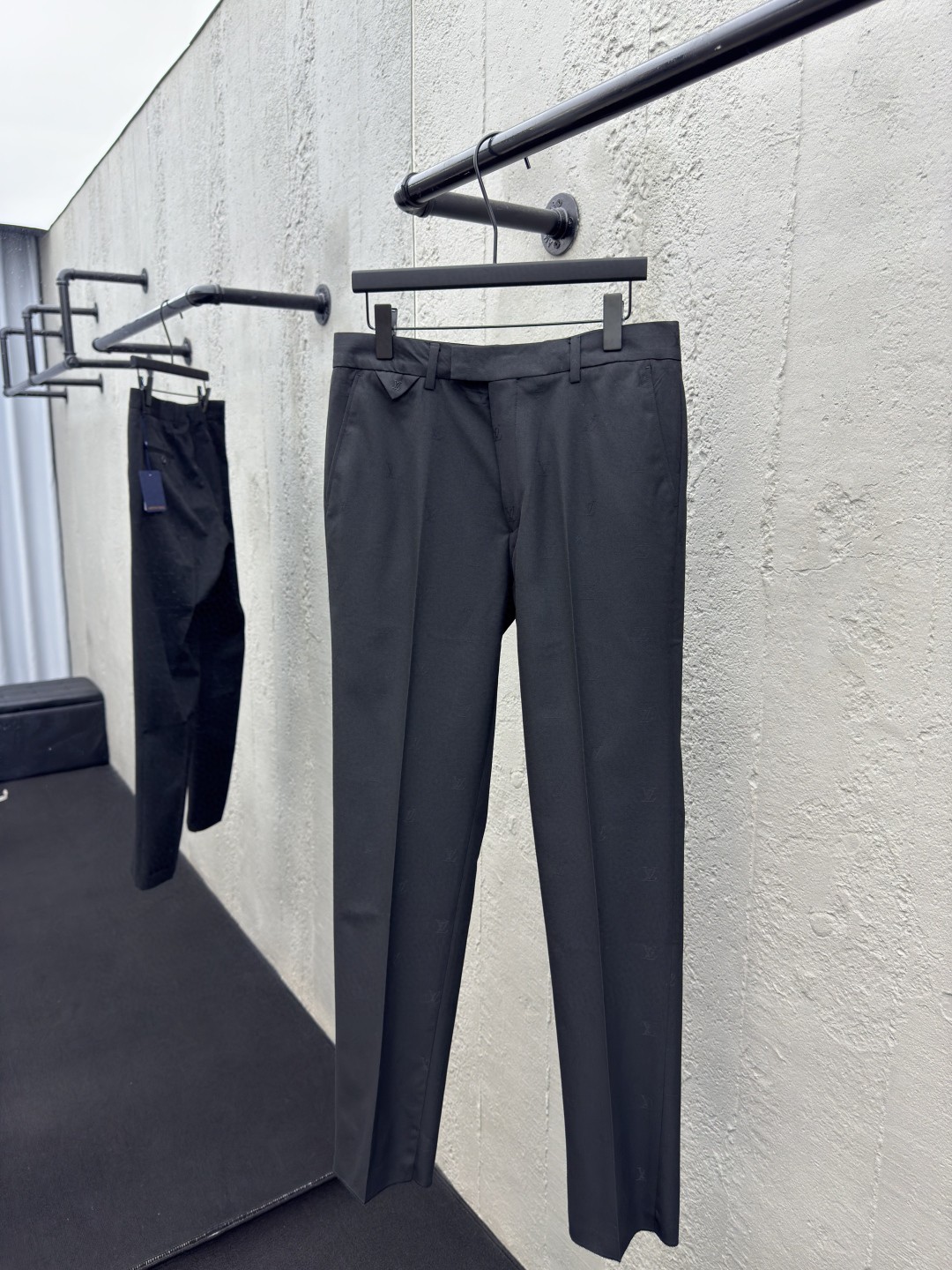 28 Jun ABF LV Hooded Down Pant