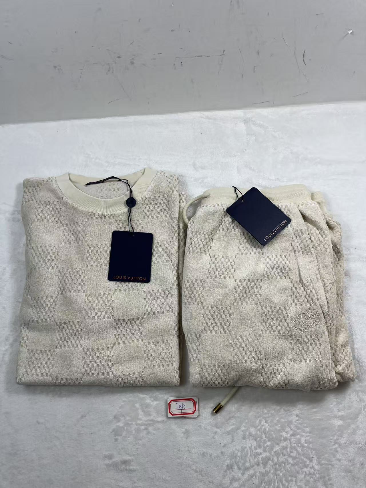 LV 1AHUVP Damier French Terry shirts & Shorts light Beige