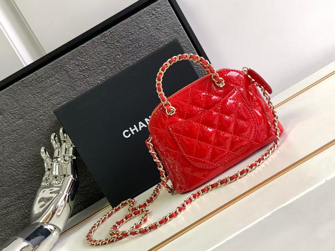 Chanel  Patent Calfskin Quilted Shiny Coco Clutch With Chain Red